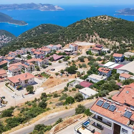 Luxury Flat With Jacuzzi & Sea View In Kas Apartamento